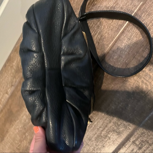 Marc Jacobs Leather Cross Body - Picture 3 of 8